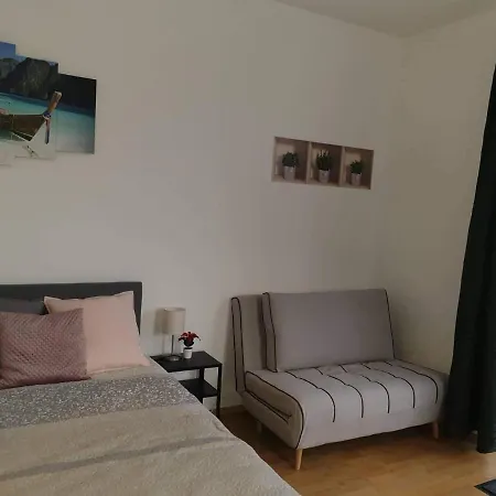 Relax Apartman Veresegyhaz Exterior photo