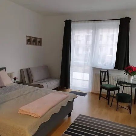 Relax Apartman Veresegyhaz Exterior photo