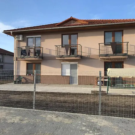 Relax Apartman Veresegyhaz Exterior photo